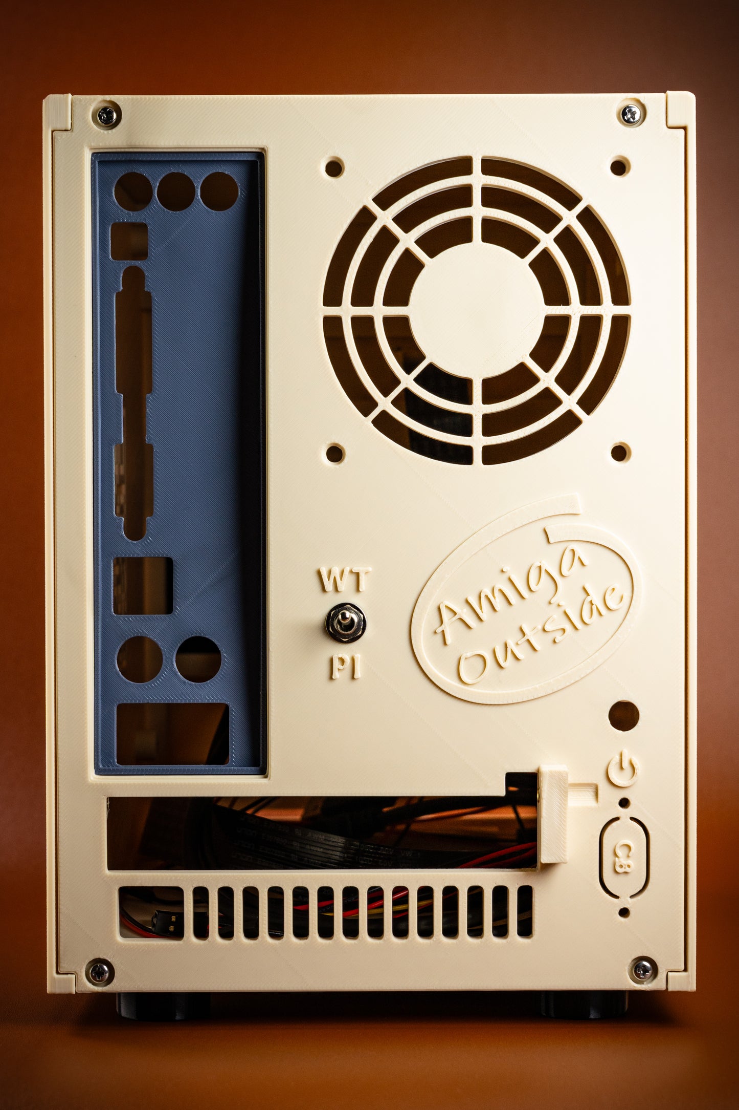 The Official ITX Llama Case [preorder]